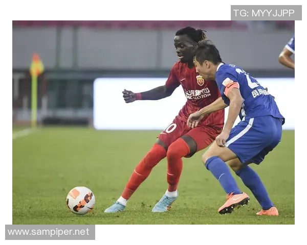 赛后分析:上海足球队与武汉足球队在耐力对决中的表现与启示 赛后分析:上海足球队与武汉足球队在耐力对决中的表现与启示