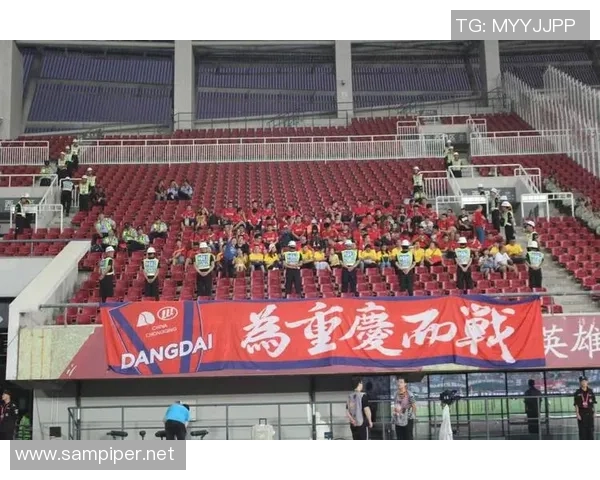 重庆足球队的蜕变之路:从地方球队到世界杯预选赛的追梦之旅 重庆足球队的蜕变之路:从地方球队到世界杯预选赛的追梦之旅